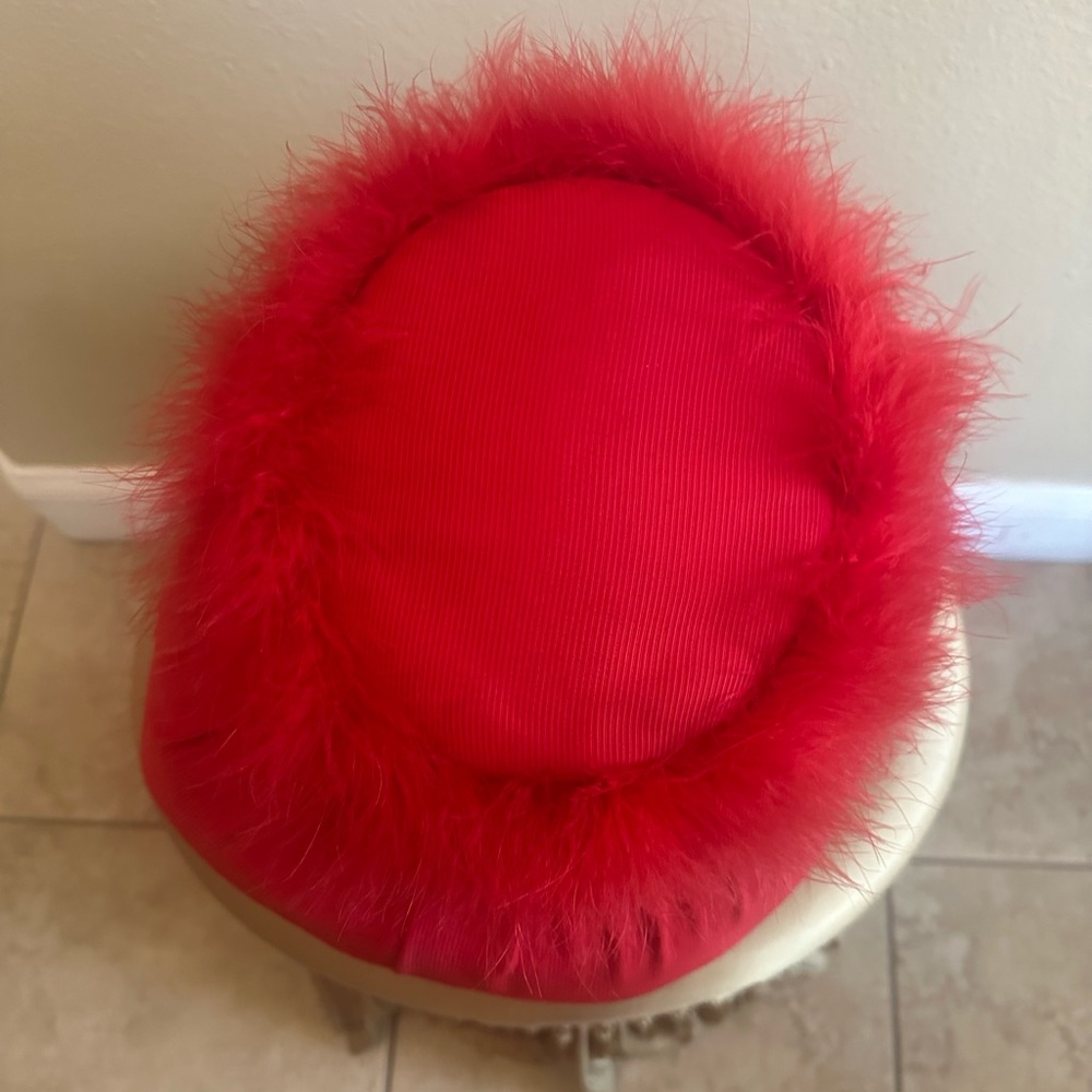 Bright red fabric and feather Whittall & Shon fabulous hat - Picture 3 of 4